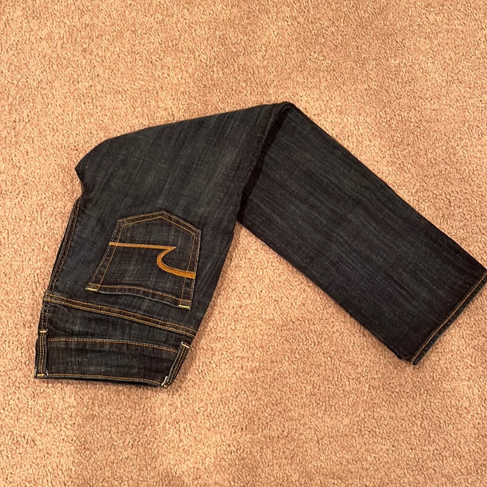 Dark wash capris